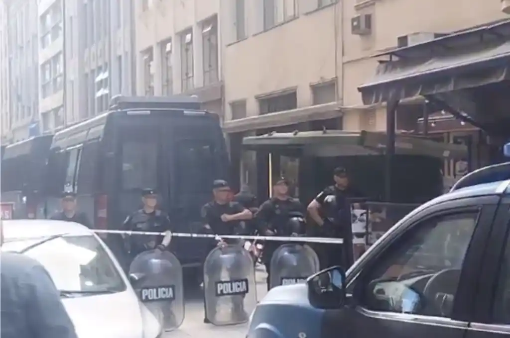 Tras varios intentos, la situación fue controlada.