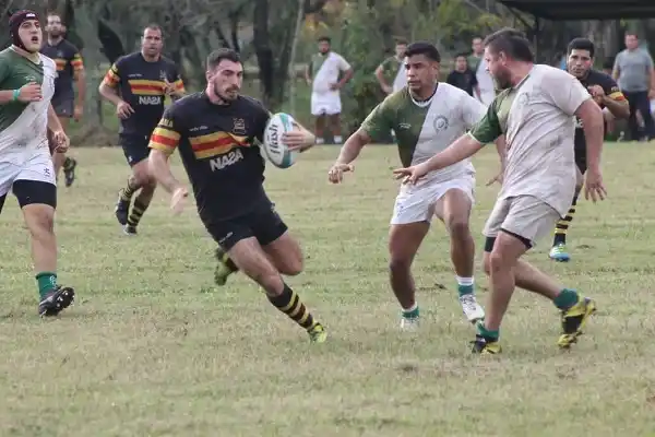 Carpinchos ganó y sigue puntero e invicto en el Torneo Provincial