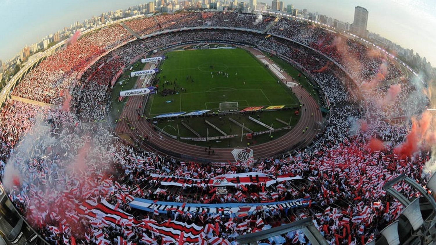 Allanaron el Monumental por incidentes en el ingreso en la previa del partido ante Racing