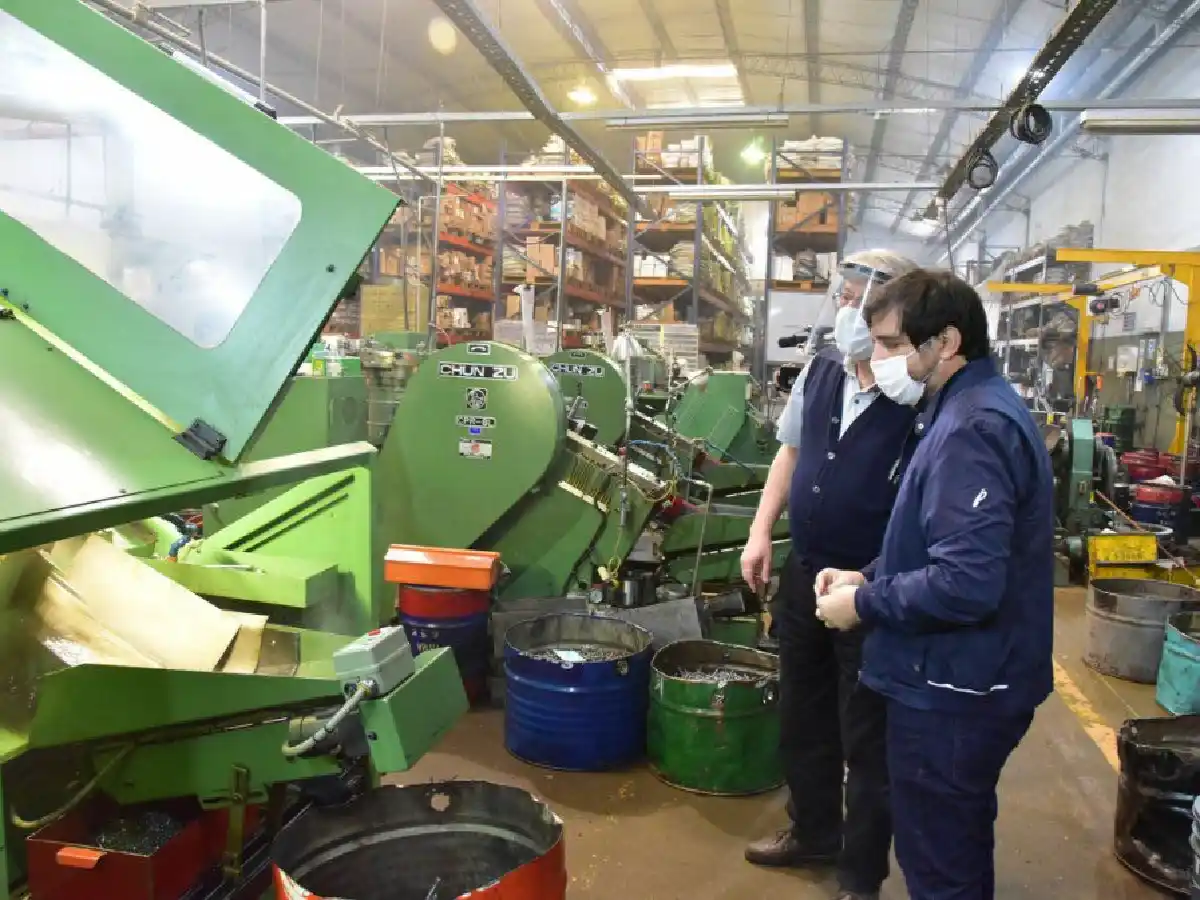 La industria pyme cayó 10,8% en agosto, pero se insinúa una recuperación, afirmó CAME