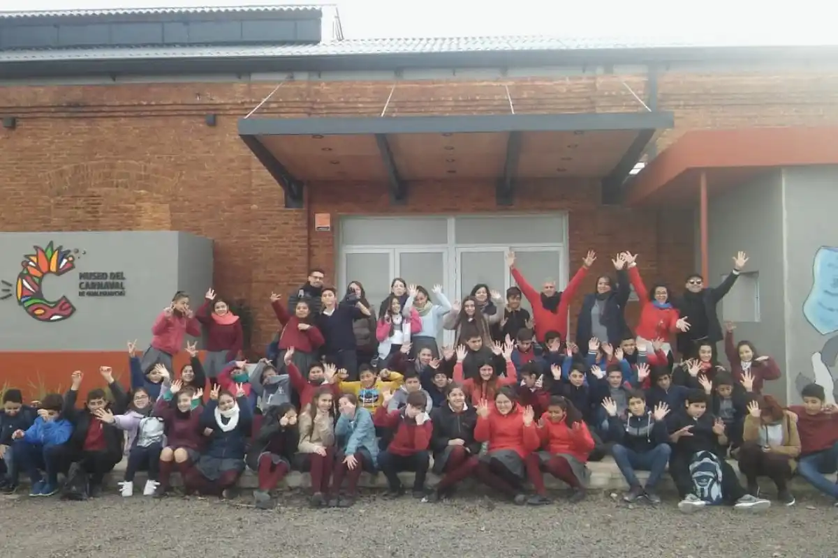 Gran participación de colegios y vecinos en el Museo del Carnaval