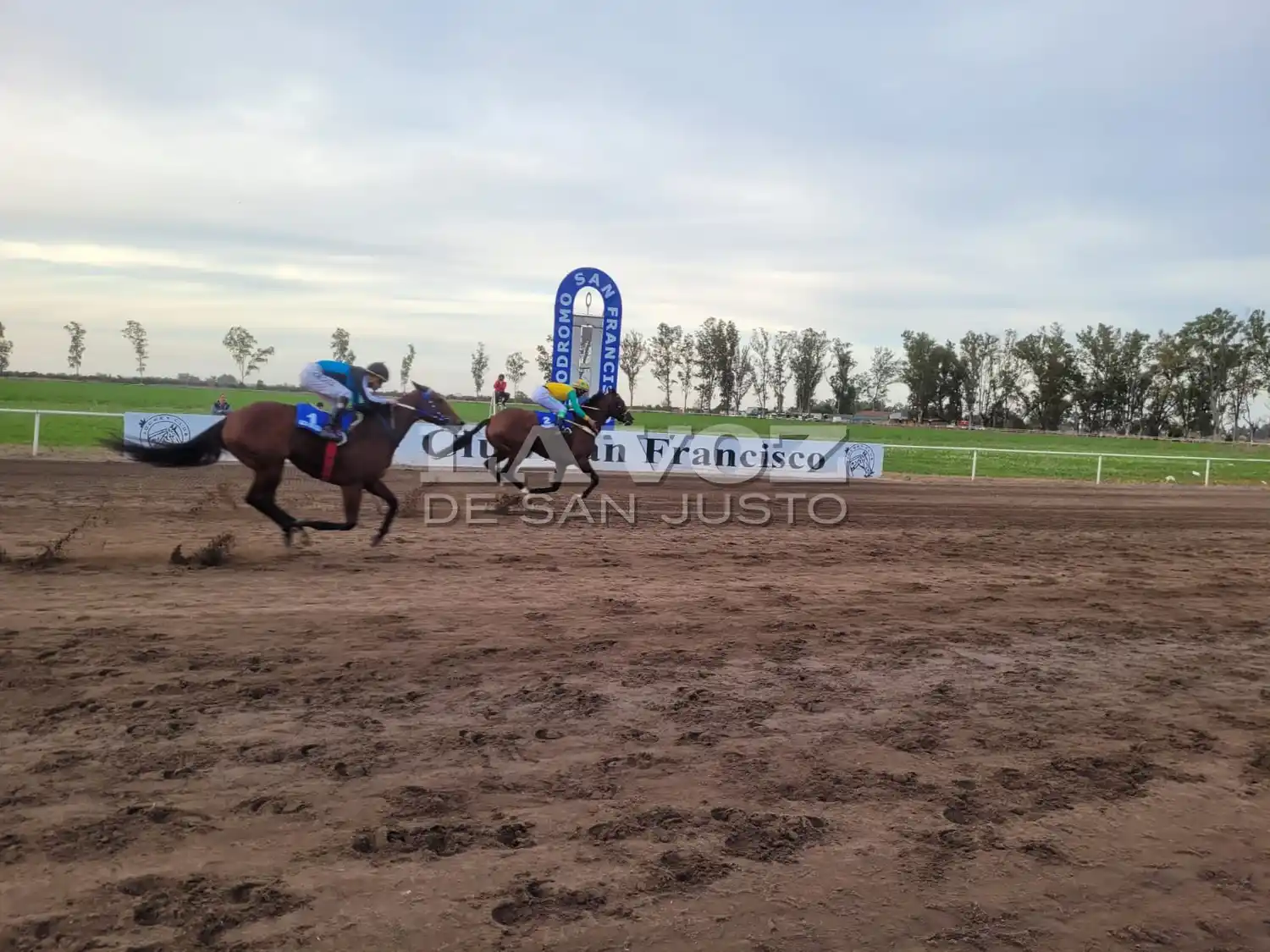 La reunión contaba con un programa de carreras "clasicas".