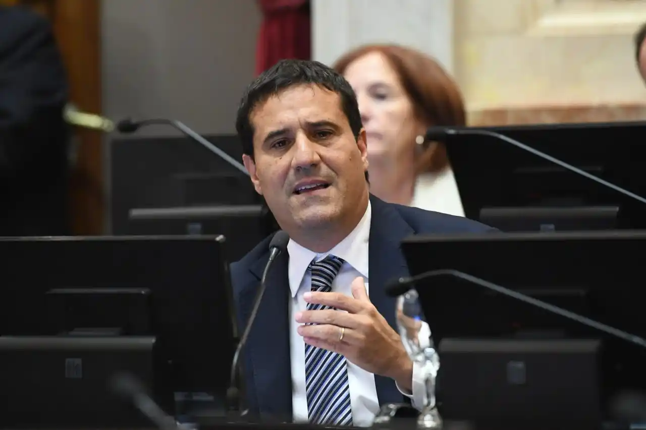 Abad cruzó a Kicillof por Punta Mogotes: “La Provincia les falta a la verdad a los marplatenses”