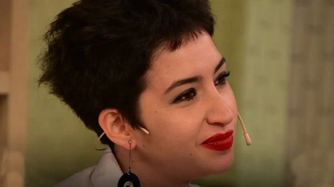 Sofía Gala sorprendió con un look masculino