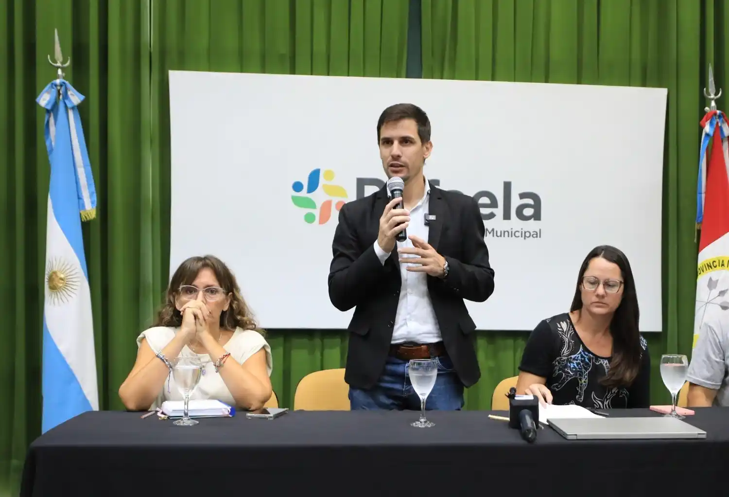 Leonardo Viotti. Apertura de sobres para modernización de plazas y espacios verdes