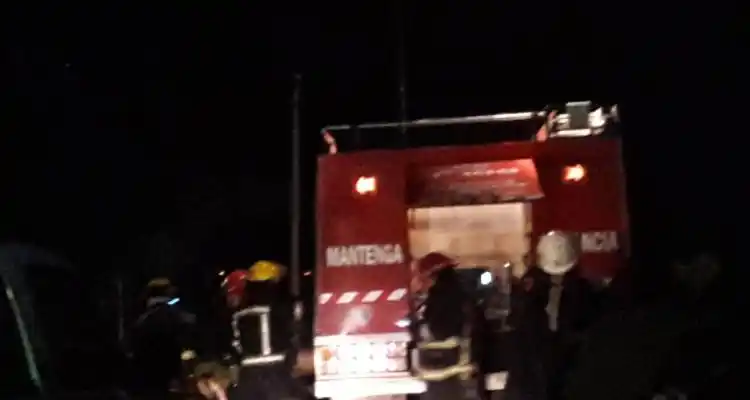 Ruta 9: Chocaron dos autos, hay siete heridos y un muerto