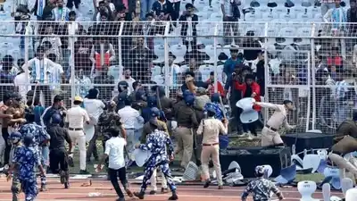 Caos en la gira de Messi por India: hinchas provocaron disturbios y destrozos en el estadio
