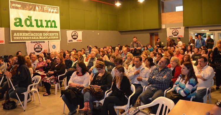 Docentes universitarios irán al paro este viernes