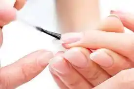 Las cosas que tienes que evitar siempre al hacerte las uñas