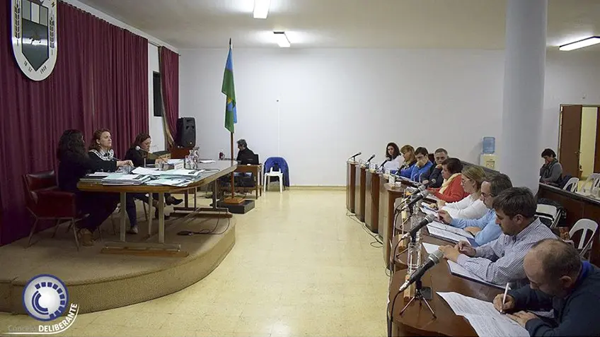 En un municipio peronista a los concejales les pagan de más y ahora piden que "devuelvan la plata"