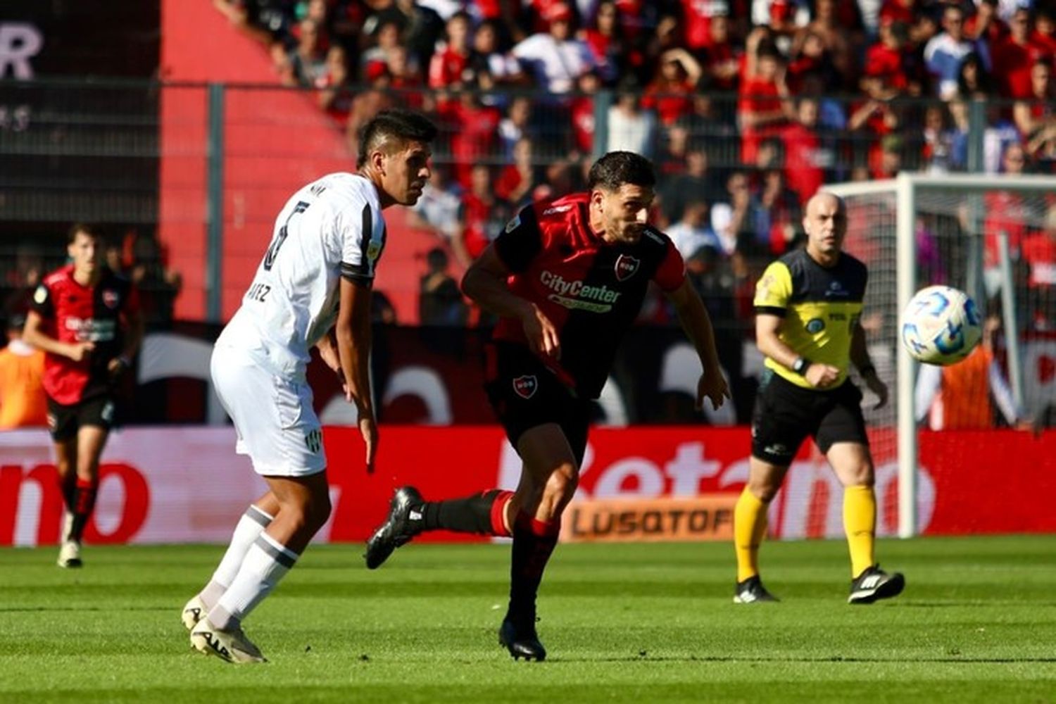 Newell's cortó la racha negativa tras derrotar a Independiente por 2 a 1