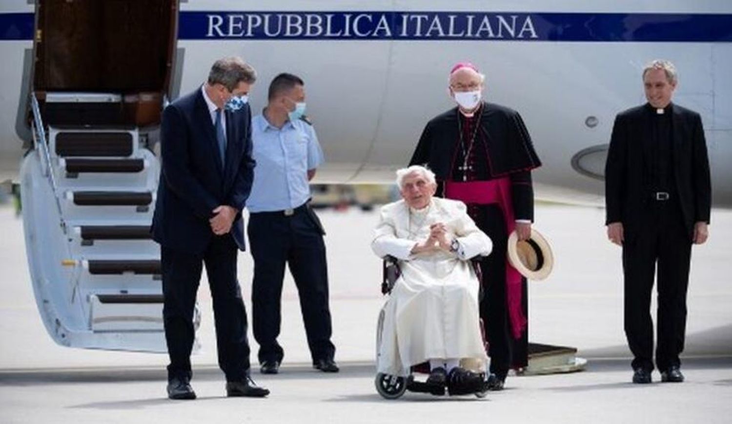 ¡VATICANO SE LAMENTA! BENEDICTO XVI MINTIÓ sobre abusos contra niños
