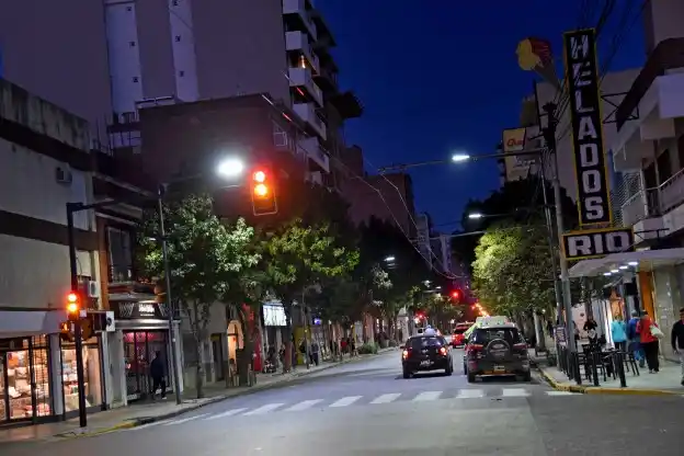 El Centro Comercial a Cielo Abierto Echesortu luce renovado
