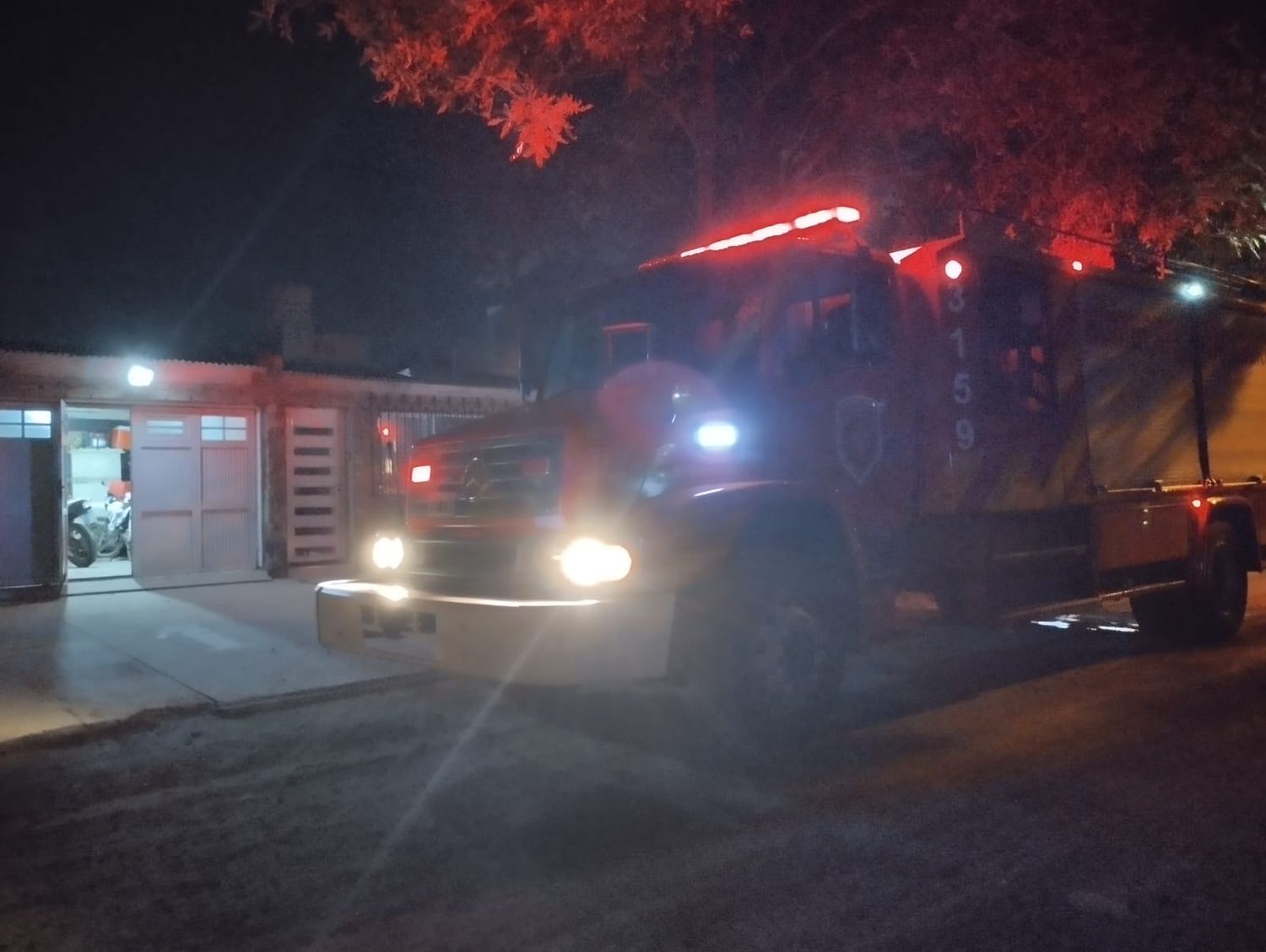 Enorme susto a la madrugada por una pérdida de gas y fuego en una cocina: intervinieron los Bomberos