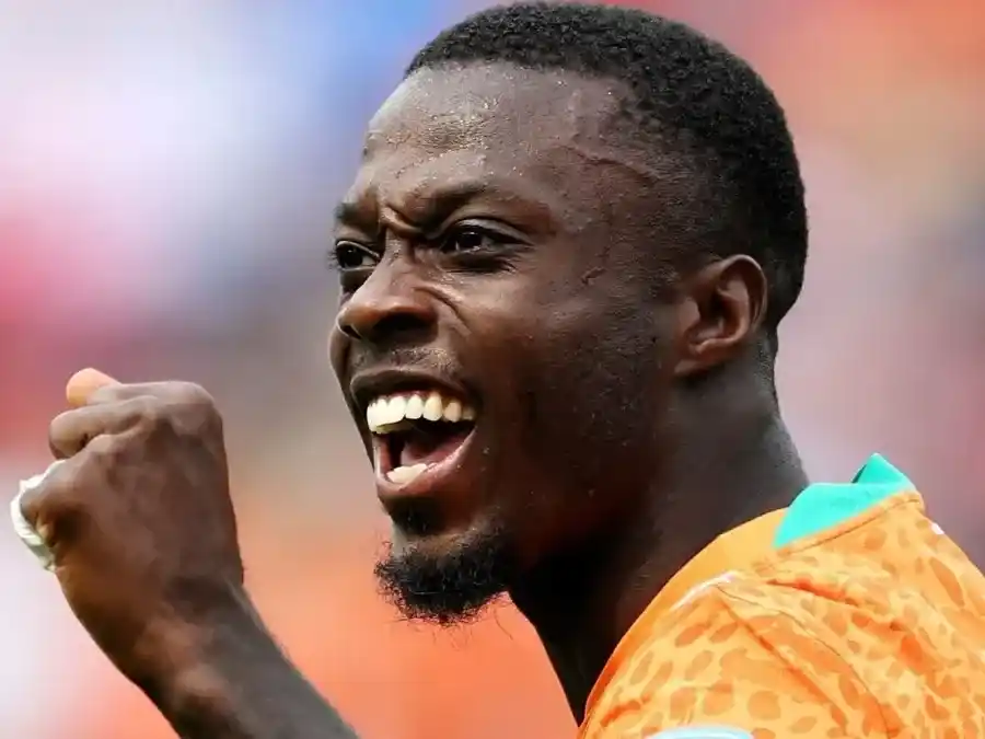 Con una actuación sobresaliente de Nicolas Pépé, autor de los dos goles, el conjunto africano cerró una sólida fase de grupos.