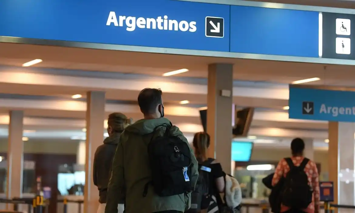 El Gobierno estudia un IVA diferencial para el turismo, que siente el impacto de la crisis