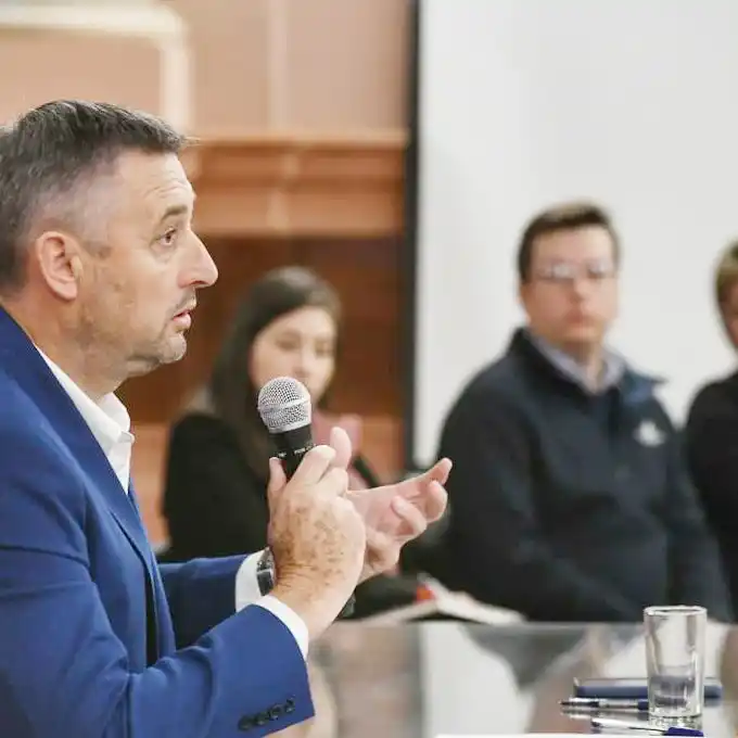 Hein brindó detalles sobre el reordenamiento administrativo que se realizó en la Cámara de Diputados