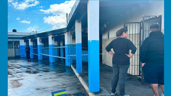 José C. Paz: Un incendio afectó una escuela primaria e investigan si fue intencional