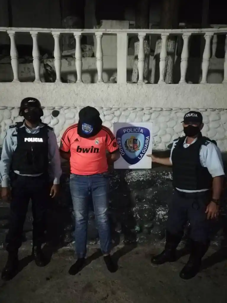 iINDIGNANTE! Aprovechó que se fue la luz y viola a adolescente