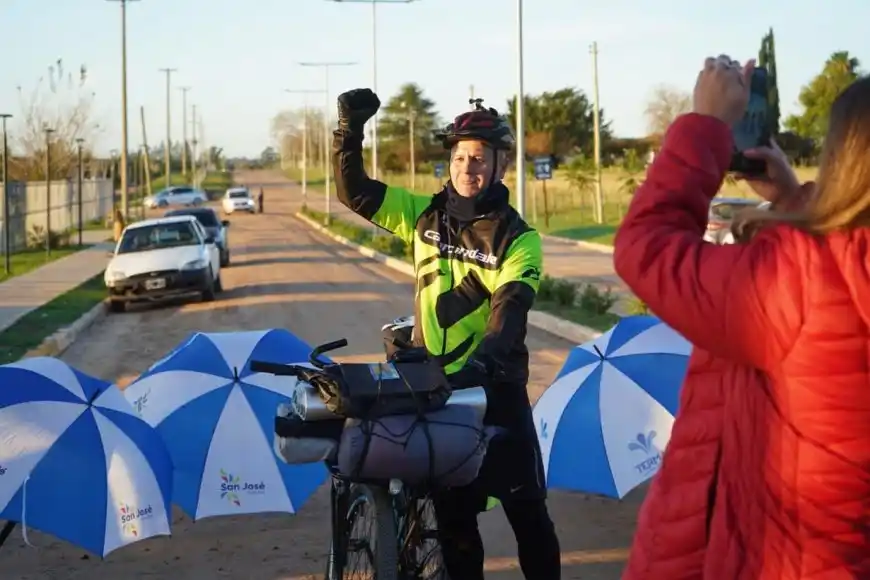 “Bici-tando Entre Ríos”: el sanjosesino comenzó su travesía por los 17 departamentos