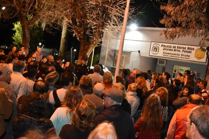 Vecinos movilizados en María Grande y Viale buscan evitar el traslado de los hermanos Siboldi