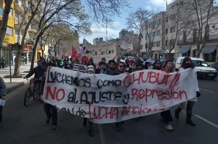 En la jornada de paro, docentes se movilizaron por el centro