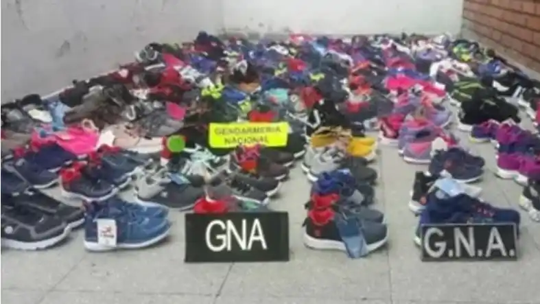 Tres entrerrianos y un uruguayo fueron condenados por contrabandear más de 270 pares de zapatillas