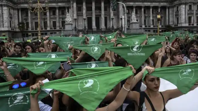Diputadas y militantes convocan a marchar al Congreso el martes por la despenalización del aborto