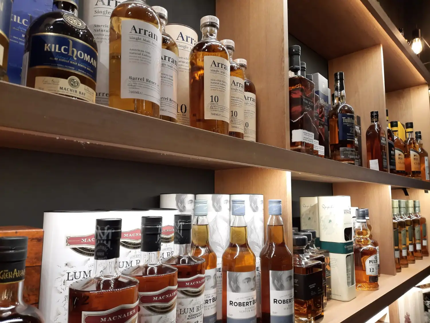 El Museo del Whisky llega a Tandil de la mano de Vinoteca Black