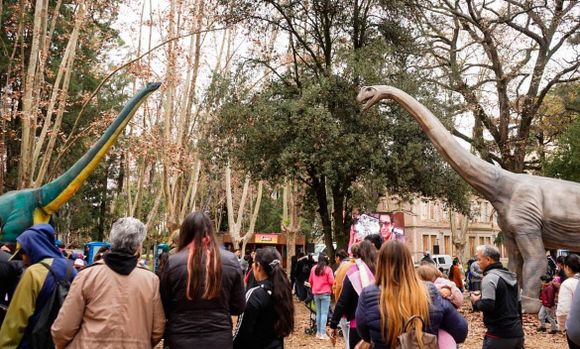 Vacaciones de invierno en el Parque Jurásico de Pilar: un viaje gratuito a la era de los dinosaurios