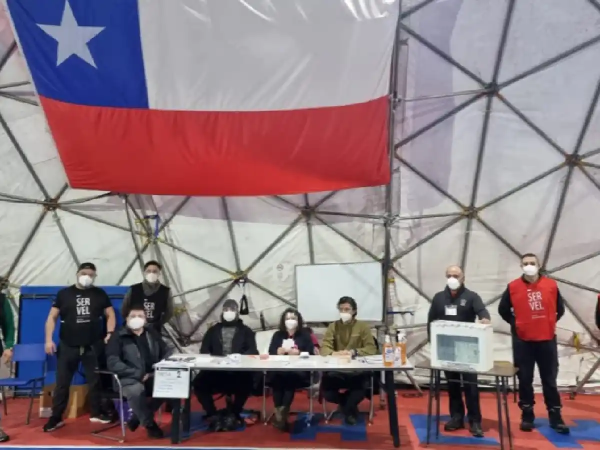 Ya comenzó la votación en Chile a favor o en contra de la nueva Constitución