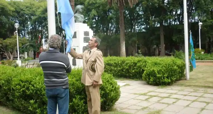 Sin la presencia del Intendente, San Pedro recordó a San Martín