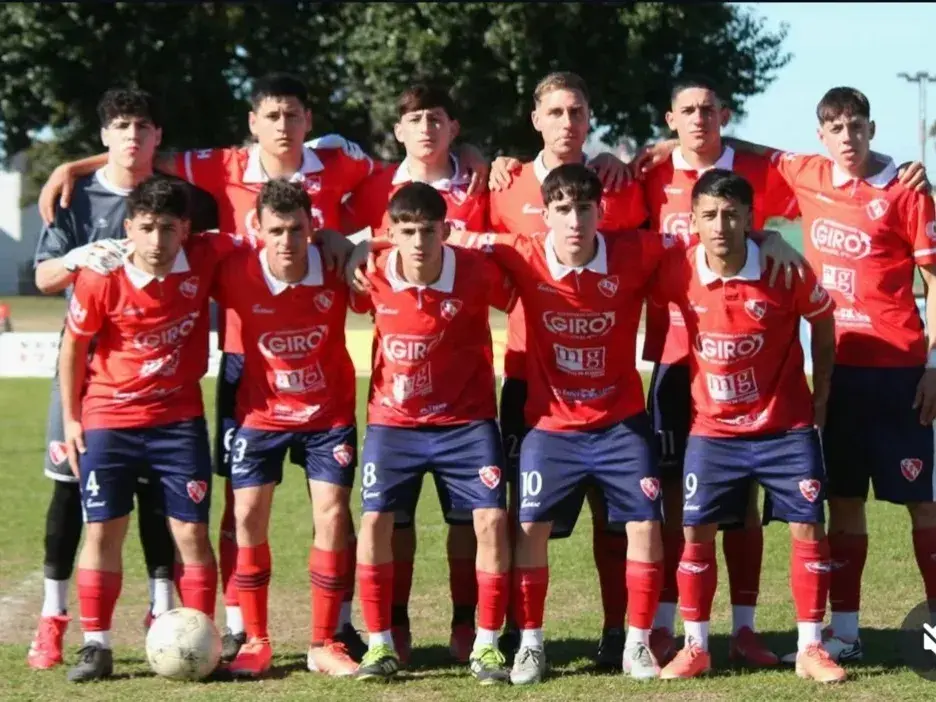 Independiente de Ataliva ganó y es escolta del Apertura con puntos. Foto: cdi.futbol
