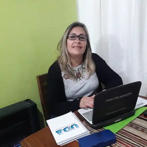 Marina Irigoitía, delegada local de UDA y de CGT