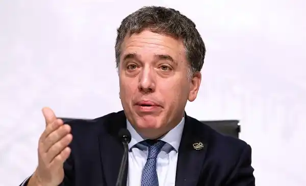 El Gobierno suspendió por seis meses la baja de retenciones para subproductos de la soja