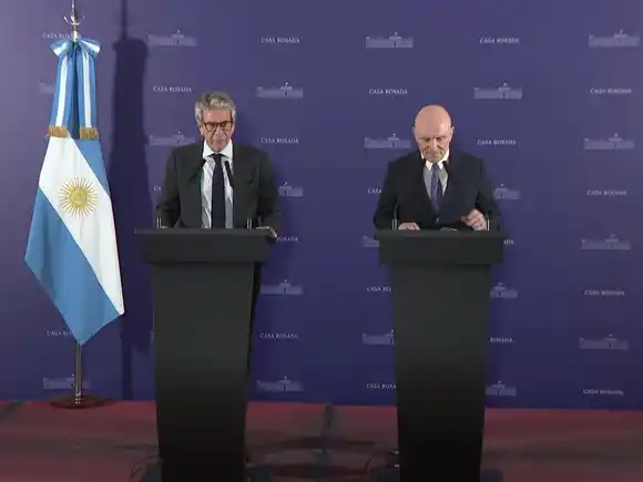 El Gobierno presentó el proyecto de ley para incentivar el uso de los dólares del colchón