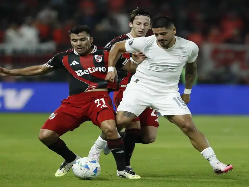 River empató con Libertad en Paraguay. Foto: EFE