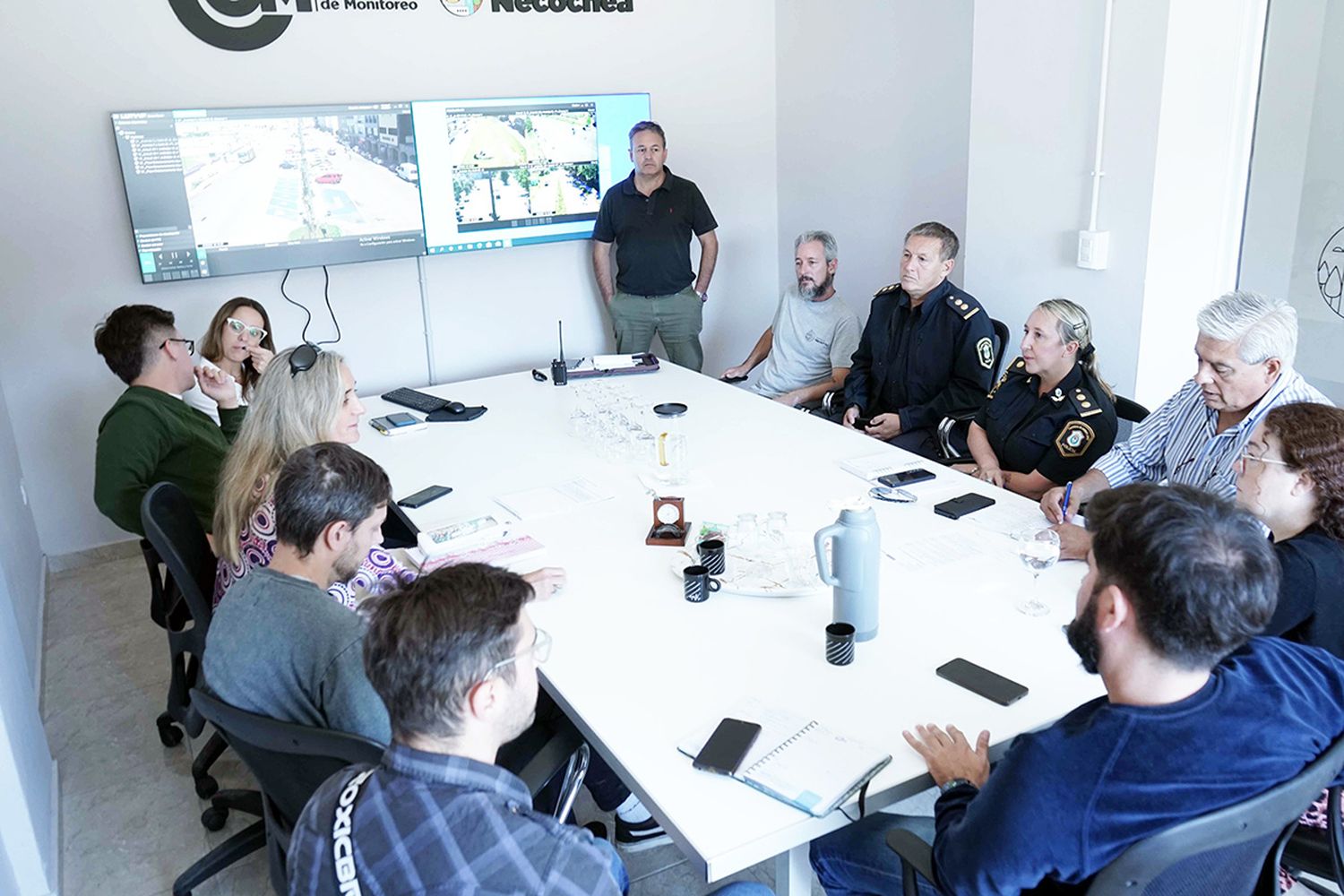 Reunión. Por el opeartivo por el Último Primer Día