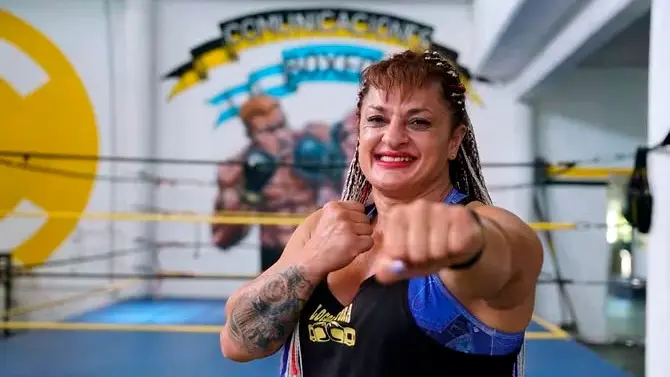 Alejandra "Locomotora" Oliveras