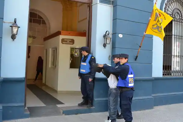 Preventiva para el bonaerense que “mató a patadas” a una joven 