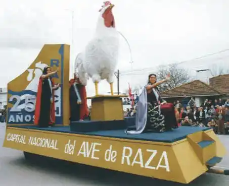 Rauch: 18° Fiesta Nacional del Ave de Raza con la Bersuit Vergarabat