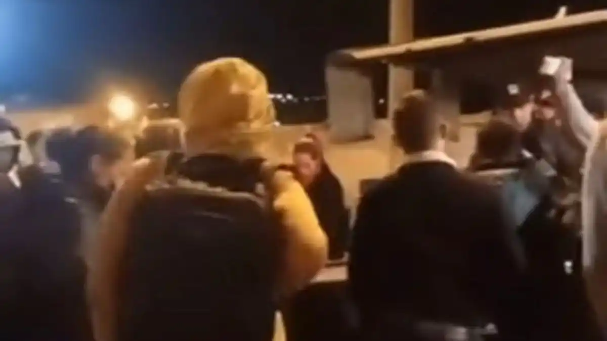 ¡VENEZOLANOS SE REGRESAN! Desde Rumichaca ya no sale lanchas para el Darién