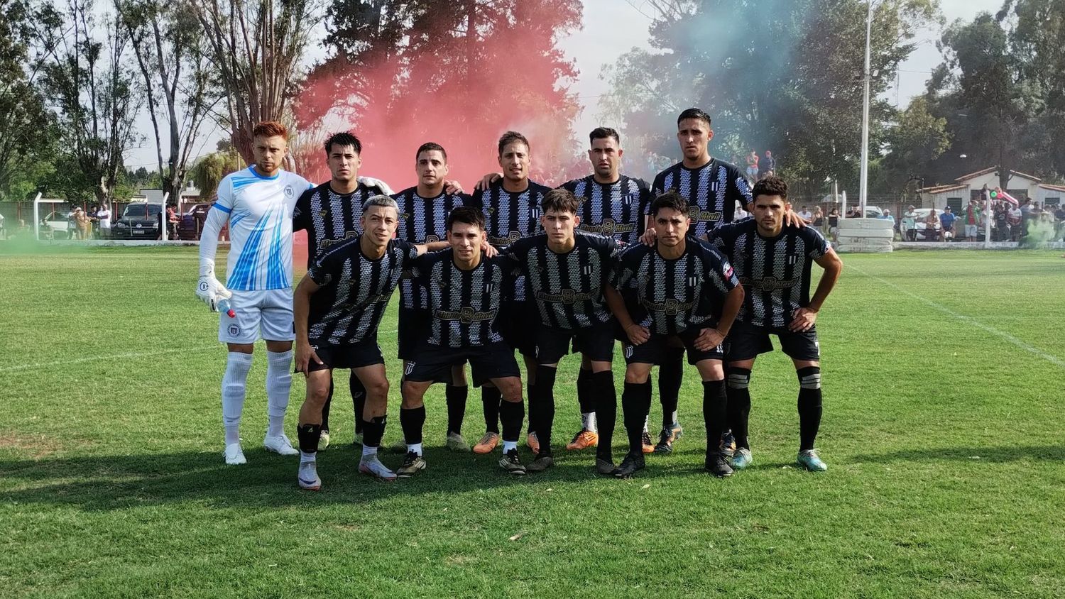 El Bosque fue torazo en rodeo ajeno y sigue con vida en busca del ascenso.