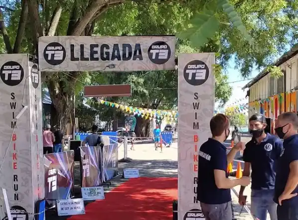 Sampedrinos compitieron en el Triatlón de Baradero