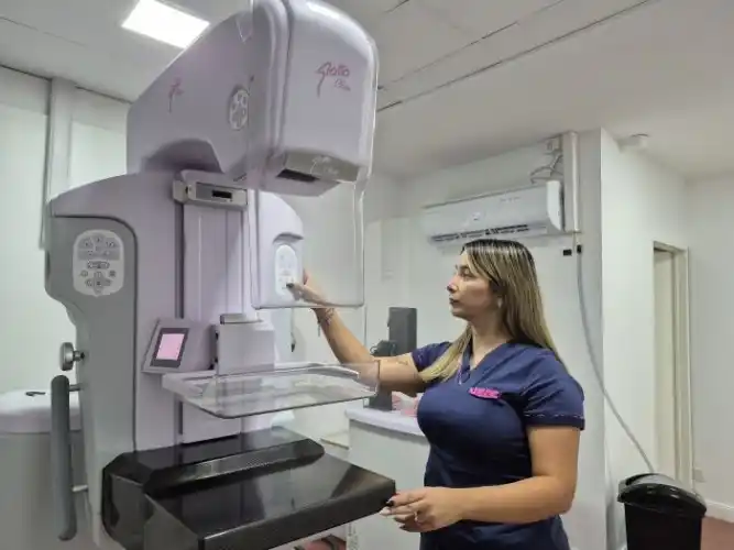 Mamógrafo digital, modelo Giotto Class IMS.