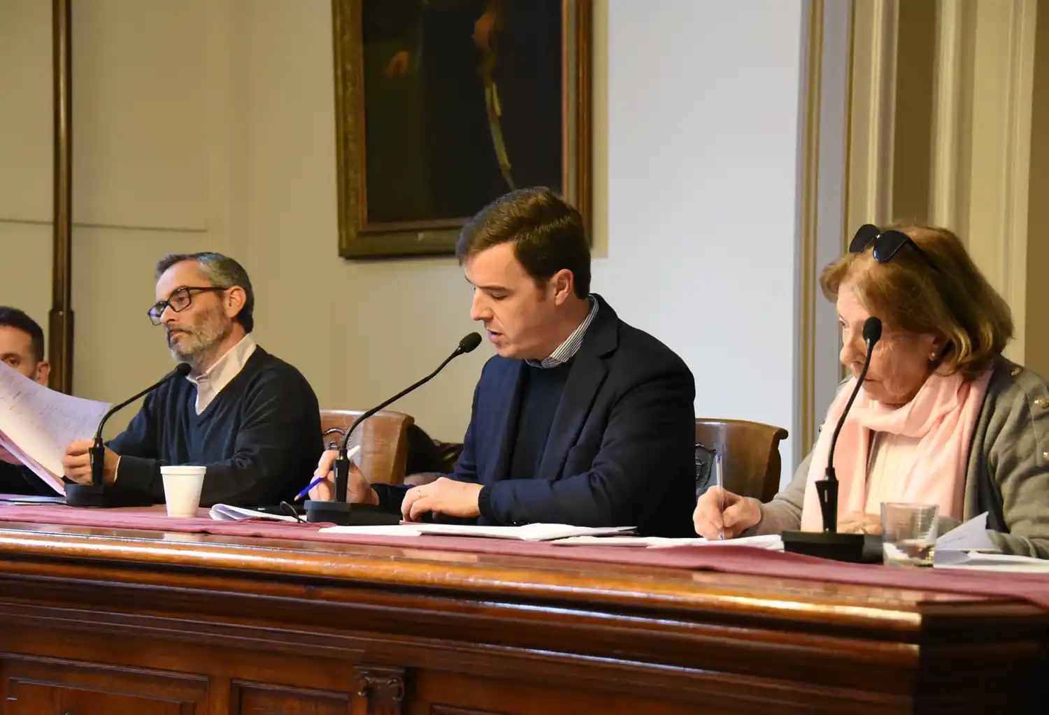 Severiano Mon presidió la sesión completa, ante la ausencia con aviso de Juan Pablo Frolik.