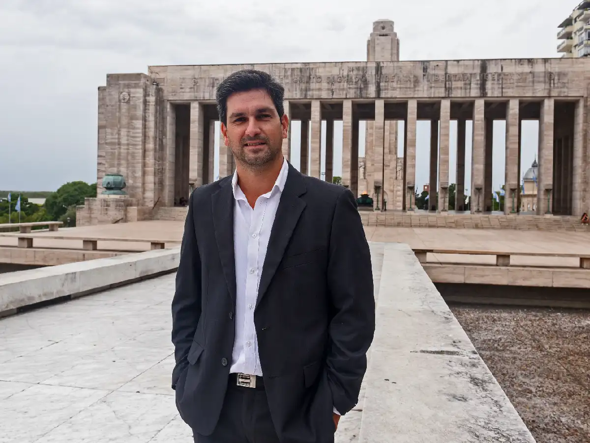 Santa Fe: un abogado dona su salario para que le paguen el sueldo al médico del pueblo