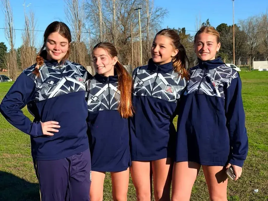 Delfina Pitzinger, Margarita Moran, Coral Santi y Felicitas Capetillo integraron la selección de AHO que jugó el nacional en Chaco.