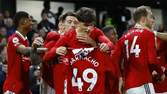 Garnacho le dio el triunfo al Manchester United que tuvo a Lisandro Martínez de titular
