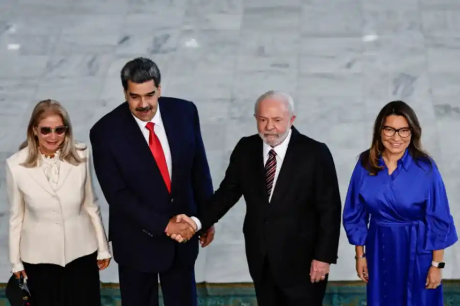 Maduro arribó a Brasil y se reunió con Lula Da Silva